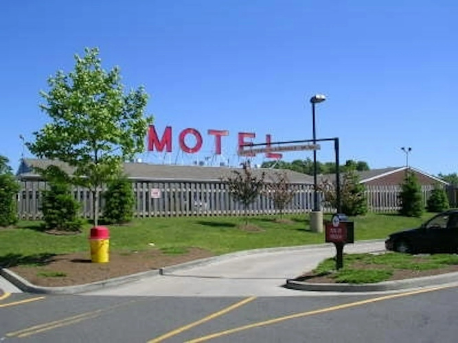 Mayflower Motel photo 12