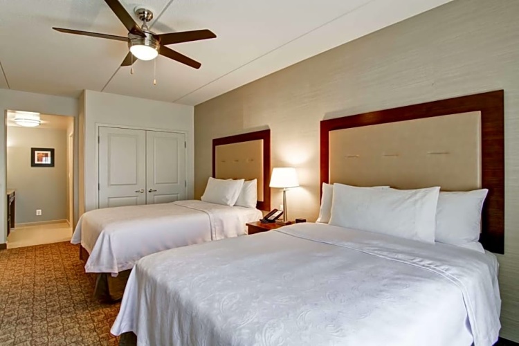2 Bedrooms Sextuple Suite