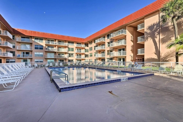 3 Bedrooms Apartment with balcony