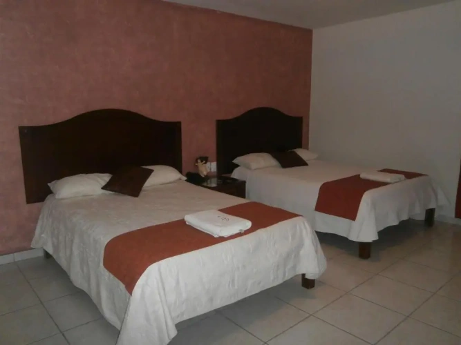 Standard Triple room