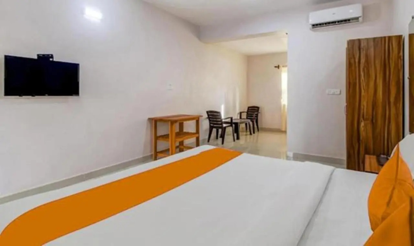 FabHotel Morjim Paradise