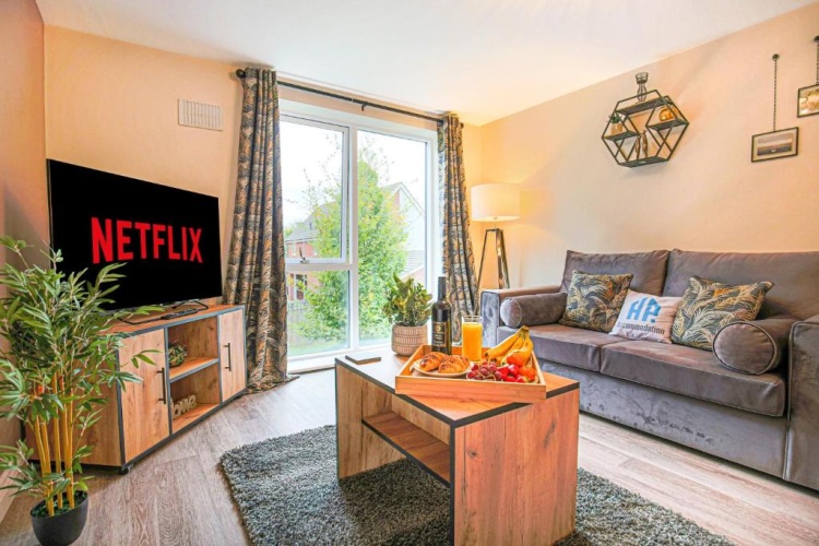 2 Bedrooms Apartment