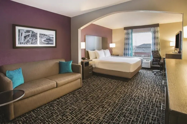 La Quinta Inn & Suites Pontoon Beach