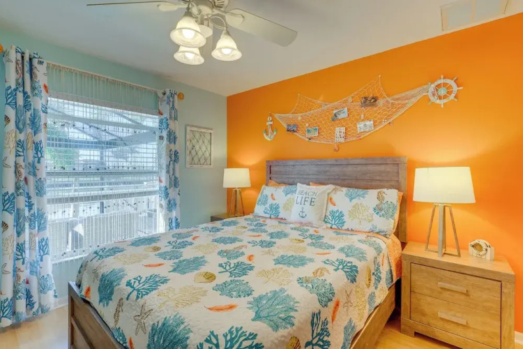 Dock & Pool: Canal-front Cape Coral Oasis!