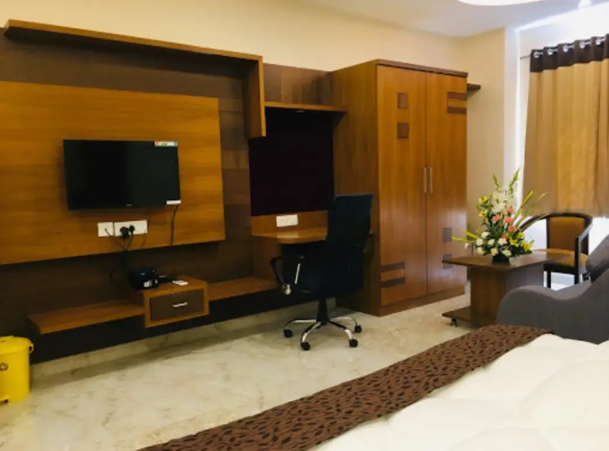 Mmr Royal Suites
