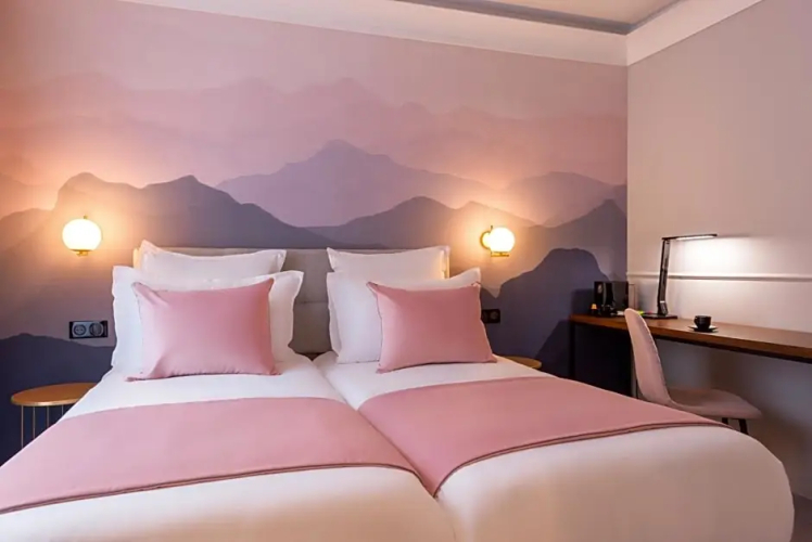 Standard Double room with balcony — King Bed, Balcony