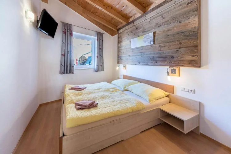 Sommer Chalet Central Top CC7