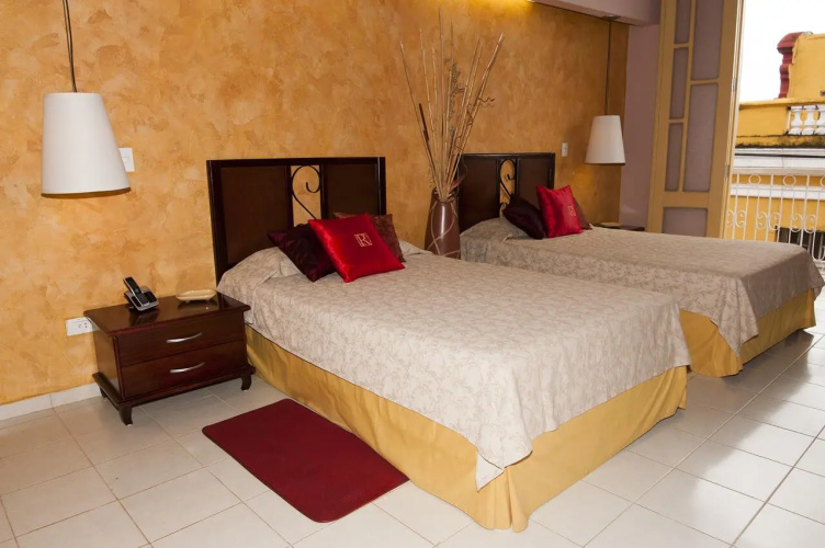 Hotel E La Ronda