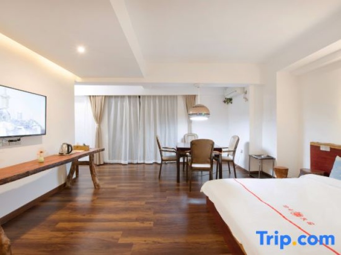 Grand Double room with balcony