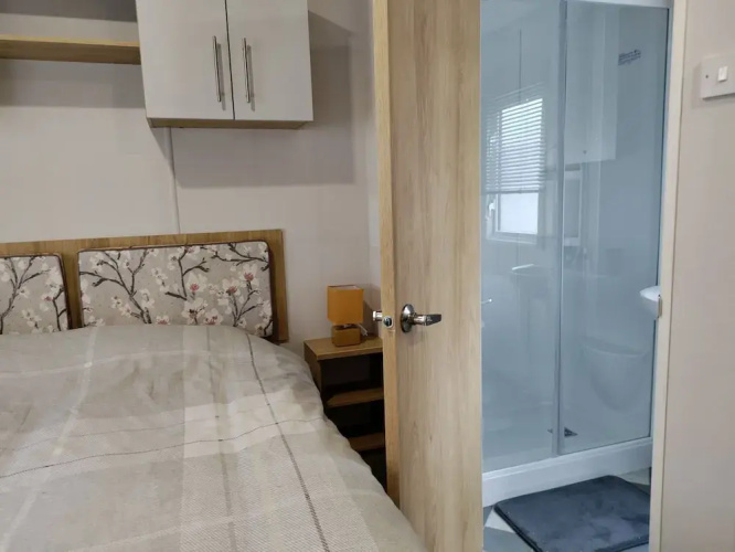 Modern 2 Bed Caravan in Forfar, Scotlan