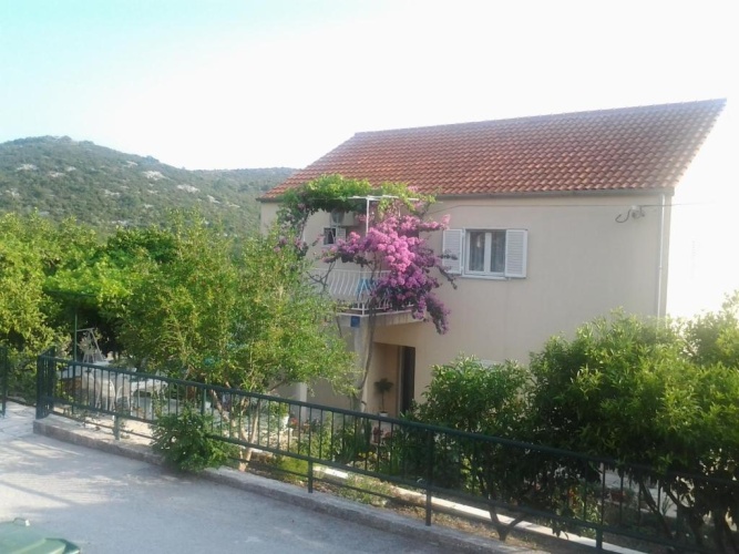 1 Bedroom Apartment with sea view
