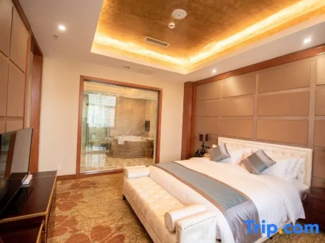 2 Bedrooms Triple Family Suite