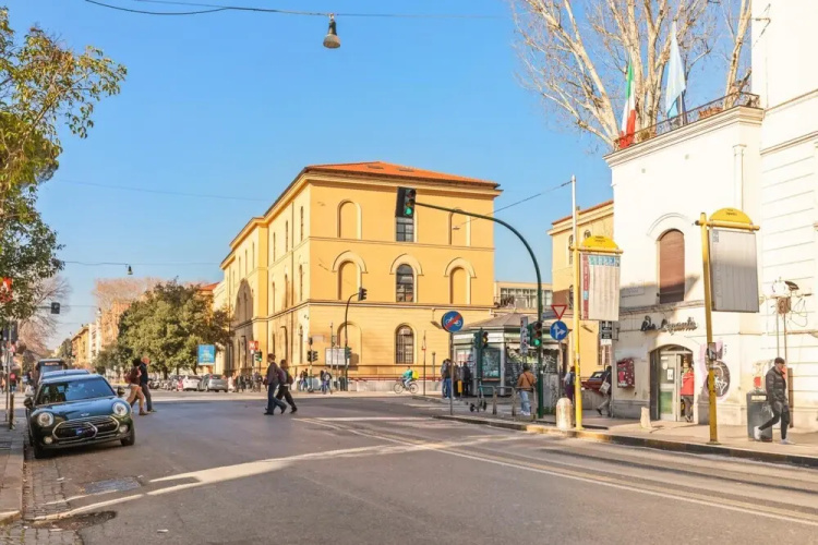 Vatican Beautiful 2Br Apartment With Terrace