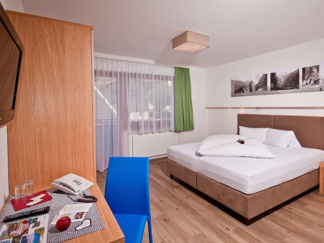 1 Bedroom Premium Double room with mountain view
