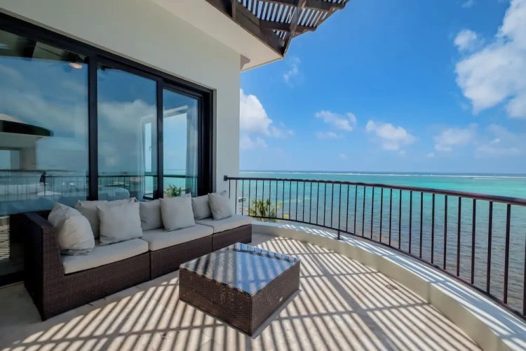 Luxury Penthouse Suite oceanfront