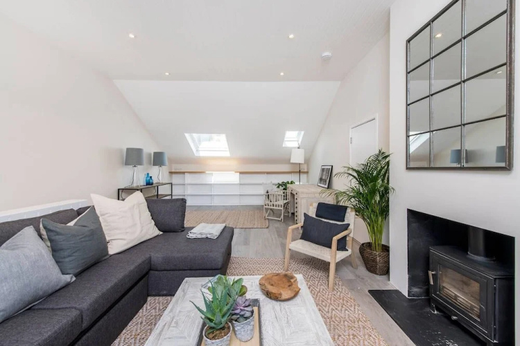 3-bed Mews House, Battersea