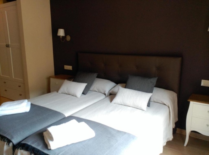 2 Bedrooms Cottage