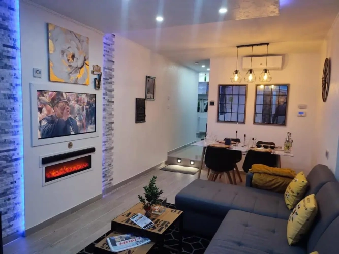 2 Bedrooms Cottage
