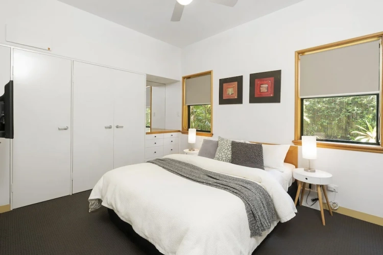 1 Bedroom Apartment with balcony