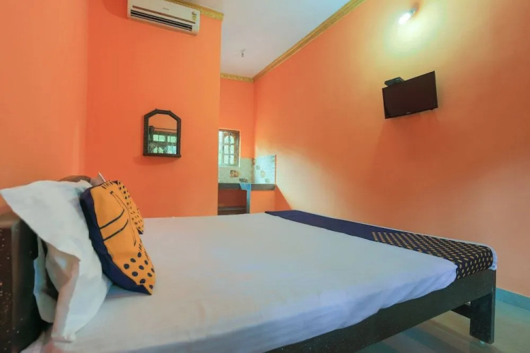 Spot ON 64796 Vailankanni Guest House