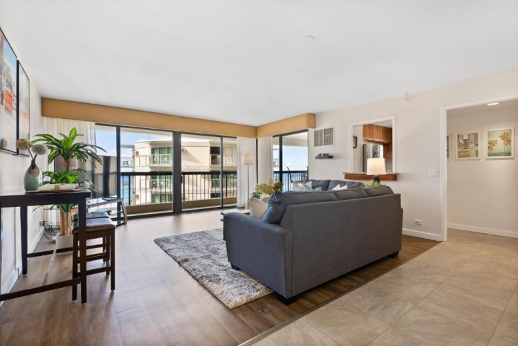 2 Bedrooms Apartment