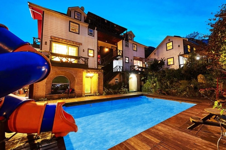 Pool