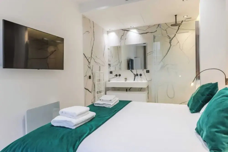 Superb AC Apartment Center of Paris