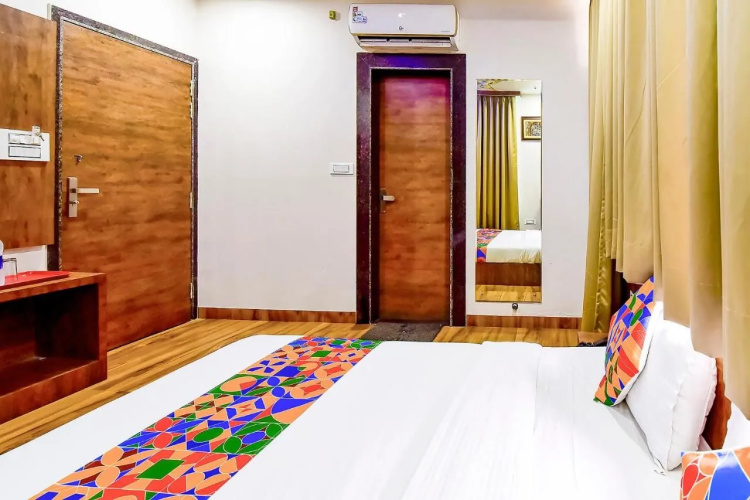 FabHotel Alpine I