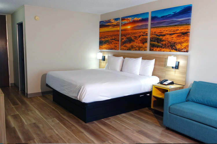 Days Inn by Wyndham Norman