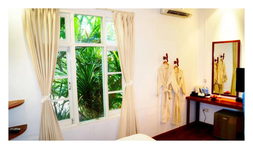 Oasis Hotel