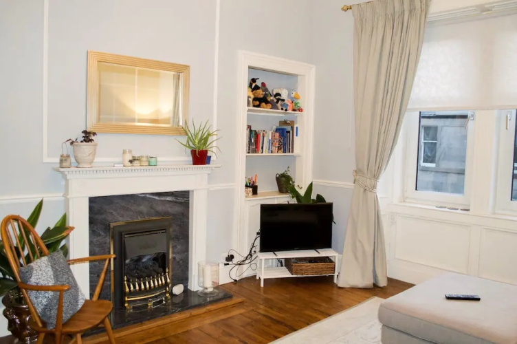 Spacious 1 Bedroom Flat Near Haymarket