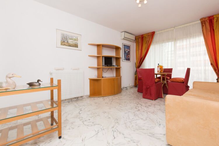 Résidence Les Tuileries YourHostHelperOver view