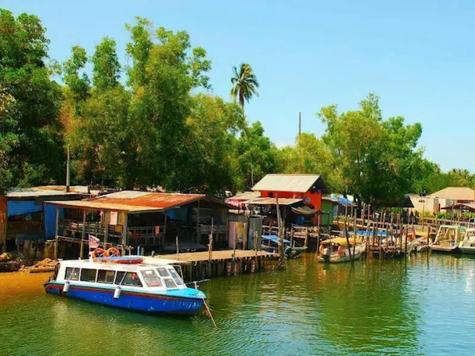 Nur Merang Inn Resort