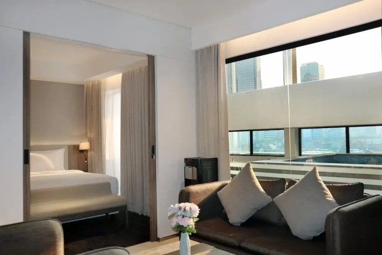 1 Bedroom Suite with balcony