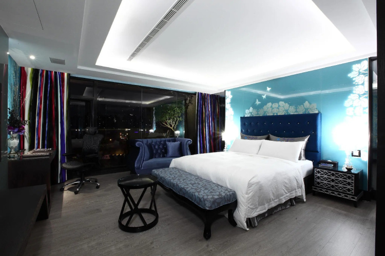iCloud Motel