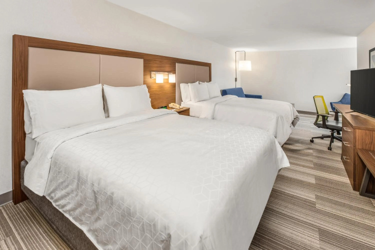 Holiday Inn Express & Suites Tacoma photo 35