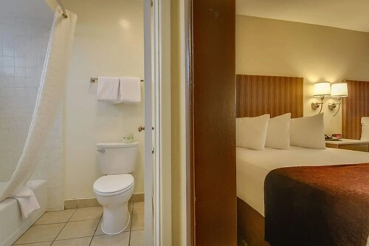 Vagabond Inn Bishop photo 8