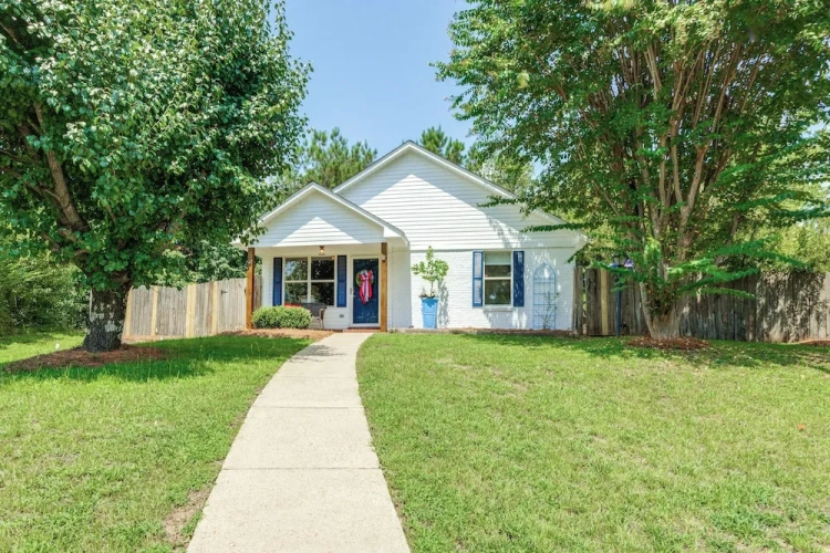 2 Bedrooms Cottage