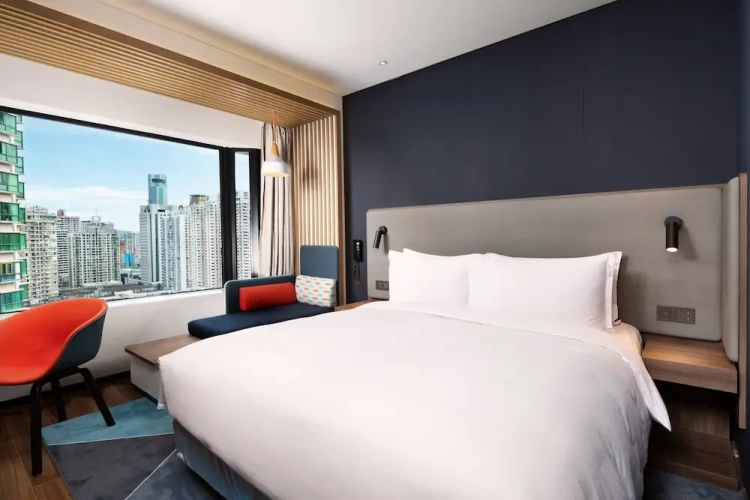 Standard Double room with city view