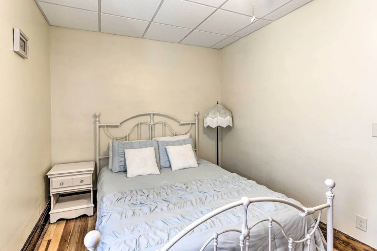 Shop, Hike & Explore! Historic Dtwn Custer Apt