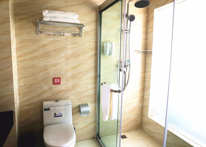 Standard Twin room with city view