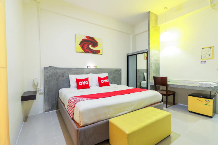 OYO 412 7 Days Hotel