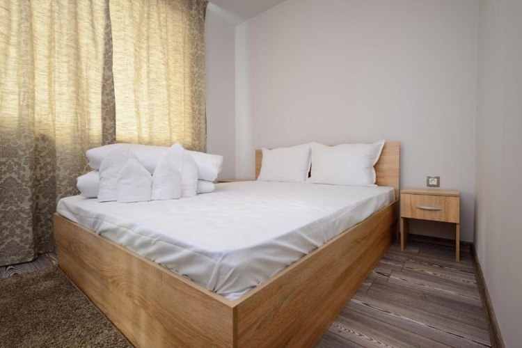 1 Bedroom Apartment with balcony and with view