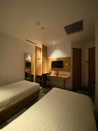 Mooz Hotel Surabaya
