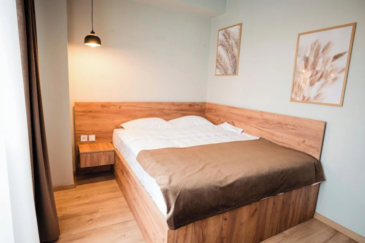 Fly & Stay At George'S