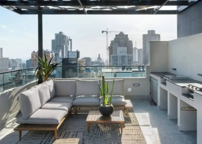 Stylish City Apartment