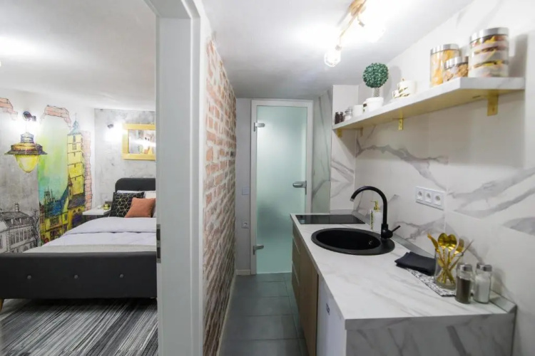 Old Town Studio Apartment
