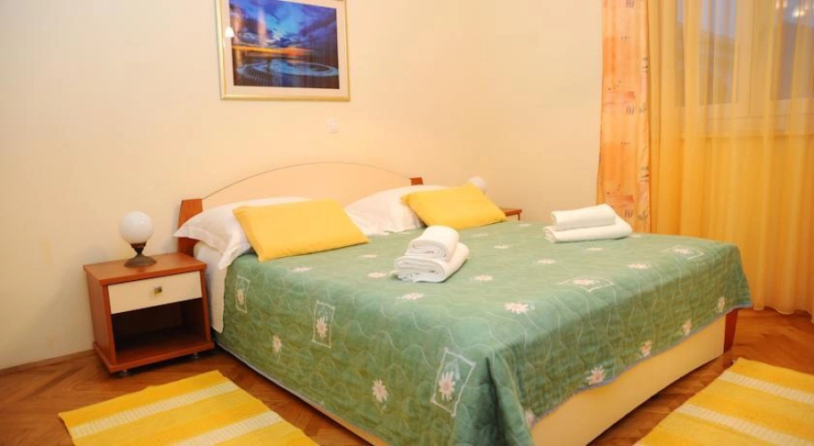 Lanterna Puntamika apt. near beach