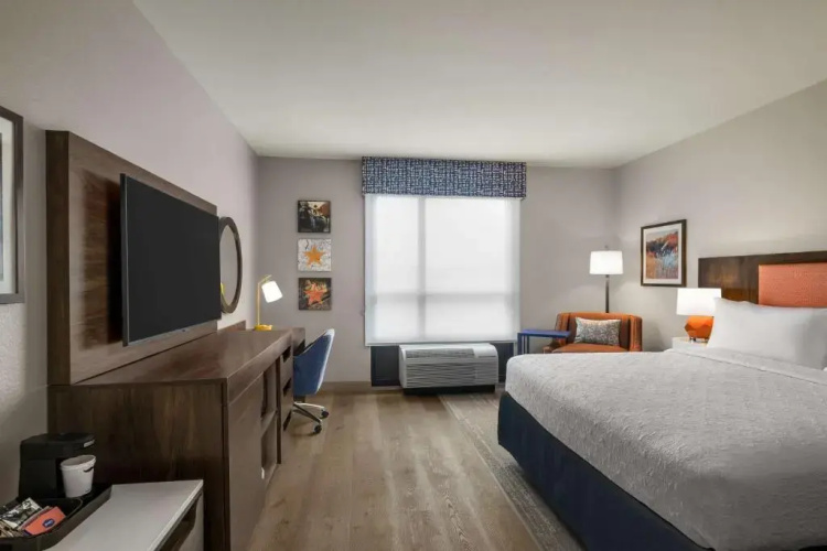 Hampton Inn Austin East Side 5th Street