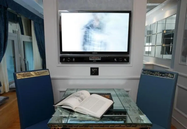 Deluxe Suite with city view
